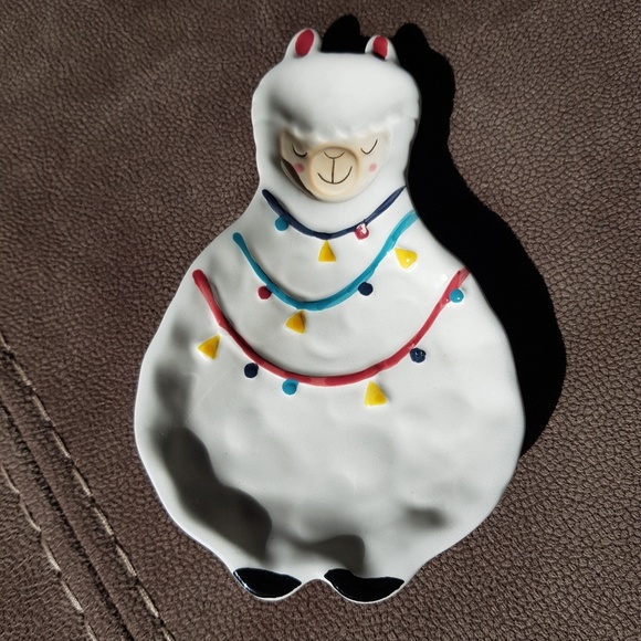 Llama 2 piece Dish Set - Picture 2 of 5